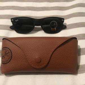 Authentic Rayban New Wayfarer